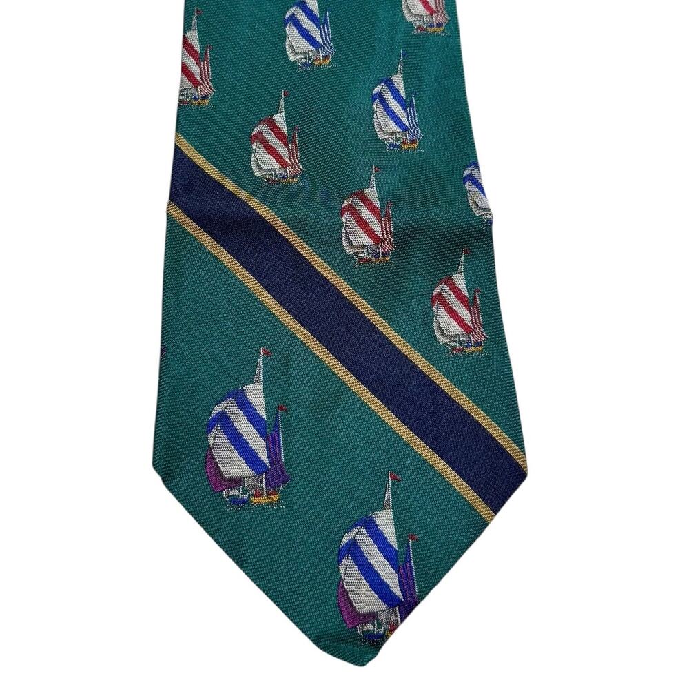 VTG Nautica Green 100% Silk Neck Tie Sailboat Nautical Preppy Yacht Club Men USA
